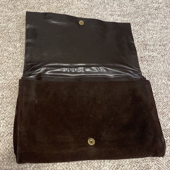 Vintage 70s chocolate brown suede and leather clutch - Picture 2 of 7